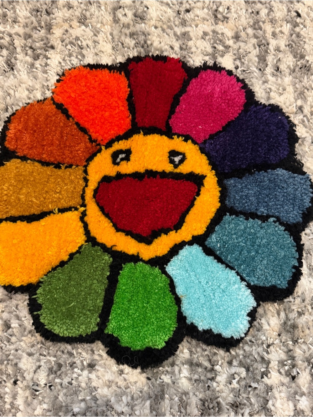 Handmade Multi-Color Smiling Flower Tufting Rug